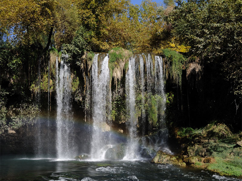 Верхний Дюденский водопад также носит имя Александра Македонского